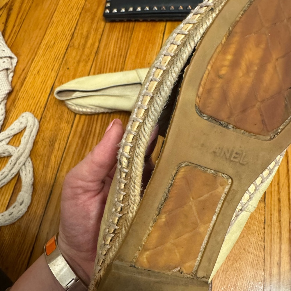 CHANEL Women's Black and Cream Espadrilles - Picture 2 of 4